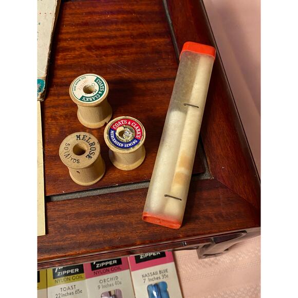 Mixed Box Lot Sewing Notions weighs 10 oz. List in description GUC - Picture 5 of 12